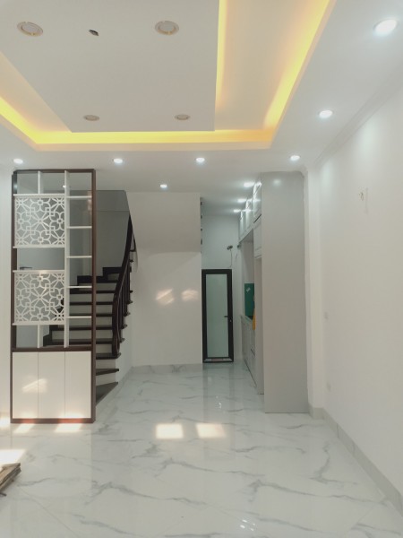 Bán nhà An Dương Vương/ Phạm Văn Đồng ô tô đỗ cửa diện tích 39m2, giá bán chỉ 3,2 tỷ