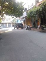 Cần bán nhà Chiến thắng, Hà Đông,Hà Nội. Đường nhựa 3 ô tô tránh, có vỉa hè, nhà mới xây 2019