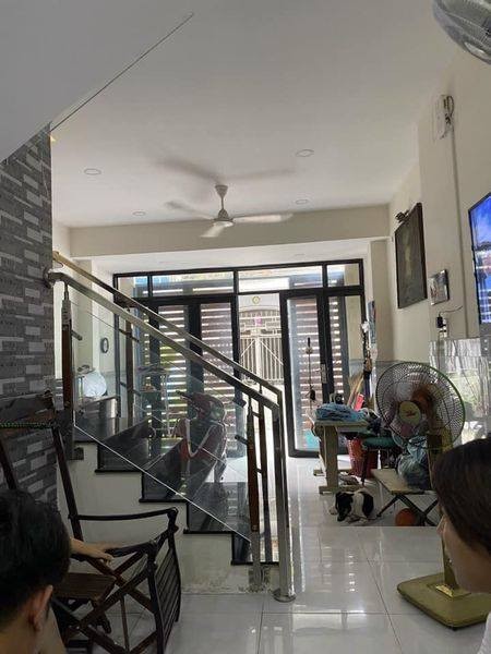 Bán nhà riêng đường Phan Huy Ích, P.15, Tân Bình,DT 36m2, 2 tầng, giá 100 triệu/m2.