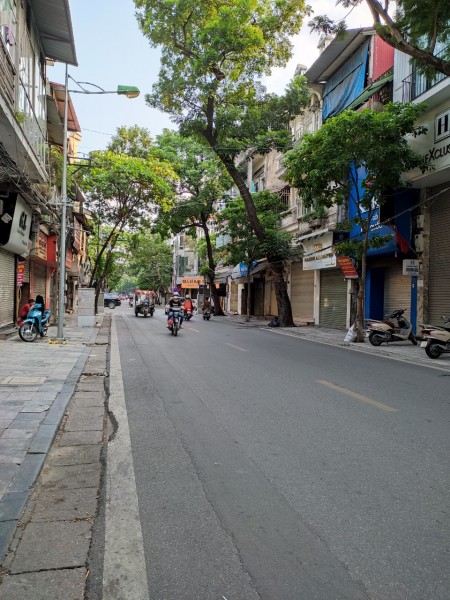 Bán nhà mặt phố Hàng Điếu kinh doanh sầm uất dt 66m2, 4 tầng, giá chỉ 38 tỷ