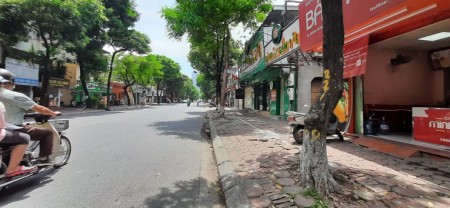 Bán nhà mặt phố Nghĩa Tân, lô góc, vỉa hè kinh doanh, 56m2, giá 12.8 tỷ, LH:0947068686