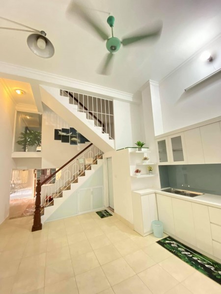 Chính chủ bán nhà Nguyễn Văn Cừ phân lô ô tô tránh gara kinh doanh ngõ thông các ngã