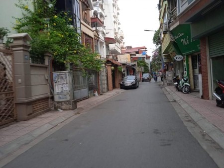 Bán nhà Phú viên - Long Biên,lô góc thoáng mát, diện tích: 57m2, giá 3.9tỷ