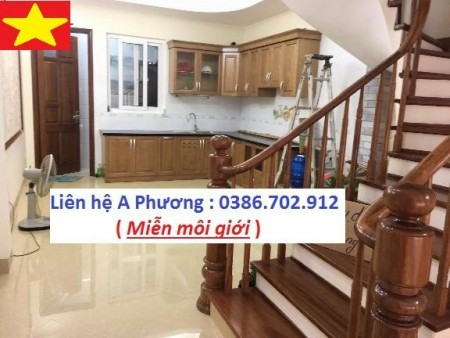 Bán nhà ngõ oto Quang Trung diện tích 35m2, 5 tầng, giá bán chỉ có 2,2 tỷ.