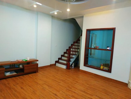 Nhỉnh 3 tỷ có nhà siêu đẹp Ngọc Thuỵ Long Biên, ô tô đỗ cầu Long Biên