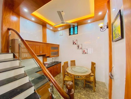 Bán nhà Phùng Hưng, Hà Đông, đường rộng ô tô tránh, dt 52m2, giá bán 5.5 tỷ