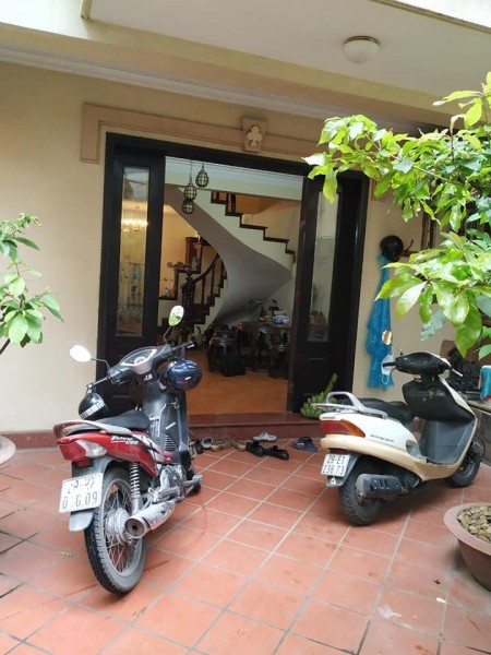 Bán biệt thự lô góc gần phố Nhật Chiêu, Tây Hồ, 120m x 4 tầng đẹp, gần hồ về ở ngay