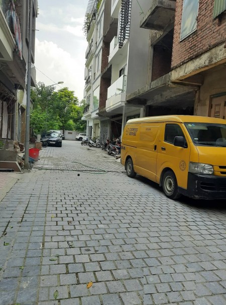 Bán nhà rộng 54m2 Lê Văn Lương Cầu Giấy, Phân Lô, Gara Ô Tô Tránh, Sát Phố, giá hơn 9 Tỷ
