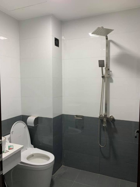 Bán nhà 5 tầng 30m giá 2.8 tỷ phố Đàm Quang Trung Long Biên gần Aeon xây mới