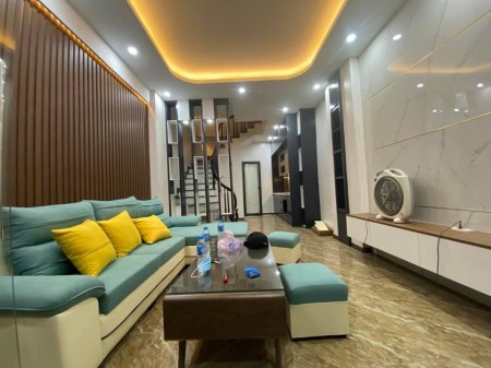 Siêu phẩm phân lô Trần Quang Diệu, ô tô đổ cửa, dt 75m2, 5 tầng, giá 9.3 tỷ