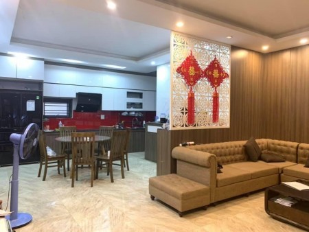 Nhỉnh 2 tỷ hộ khẩu Hoàn Kiếm, 3 bước ra hồ Gươm, liên hệ chính chủ 0962296916
