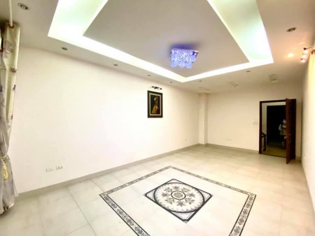 Nhà đẹp ở ngay, phân lô, ôtô đỗ cửa, Ngõ 548 Nguyễn Văn Cừ, Gia Thụy, dt 72m2, 5 Tầng