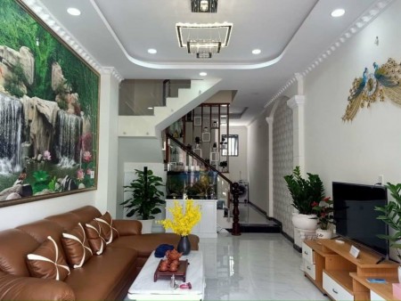 Bán nhà 2 mặt ngõ Hoàng Hoa Thám, gần phố Hoa, full nội thất, về ở ngat, dt 51m2, giá 3.9 tỷ