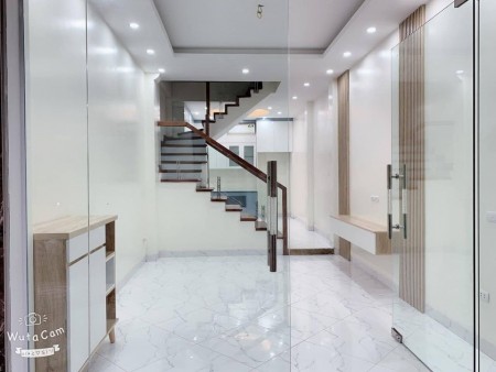 Nhà mới, cực hiếm đường trần hữu dực, Trịnh văn bô, 42m2 x 5 tầng, Mt 4.3m, giá chỉ 3.3 tỷ.