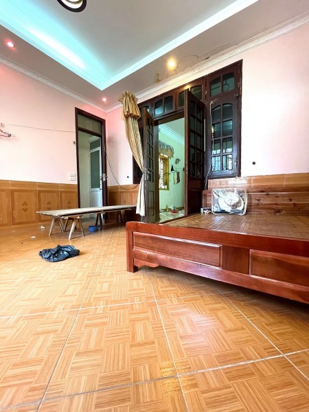 Bán nhà đất Doãn Kế Thiện diện tích sử dụng 110m2, mặt tiền 7.6m, chỉ 8.45 tỷ