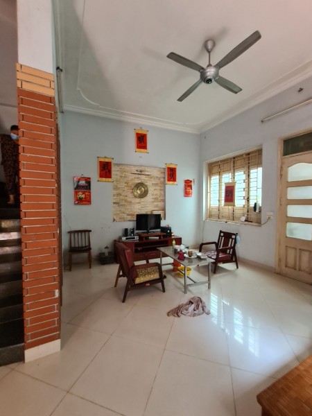 Cần cho thuê nhà riêng Bắc Từ Liêm, dt 110m2, đúc 4 tầng, có sân rộng trước nhà