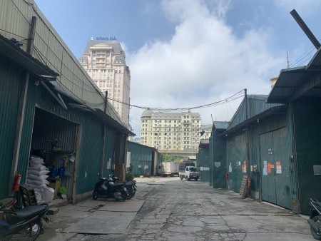Cho Thuê Kho diện tích sử dụng 100m2 duy nhất tại mặt đường Phạm Hùng