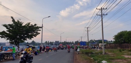 Mình kẹt tiền cần bán gấp lô đất mt đường Ql13 nằm trong khu trung tâm Bàu Bàng Bình Dương