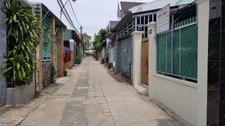Ngộp bank cần bán gấp đất thổ cư 100%, ngay khu dân cư B5 Tân Hiệp, đường xe hơi thông thoáng