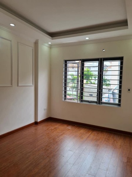 Chính chủ bán nhà Đại Mỗ ngõ thông ô tô dt 35m2, 5 tầng, giá 2.75 tỷ, lh 0978996965