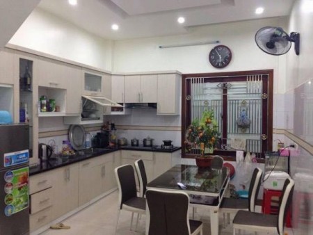 Chính Chủ Bán Nhà Phân Lô Trần Quang Diệu 68m đường trước nhà 5m, thẳng, đẹp 9.4 tỷ