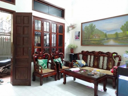 Bán nhà Nguyễn Trãi lô góc 3 mặt thoáng, gần phố 4 tầng, dt 53m2 giá 5 tỷ 5