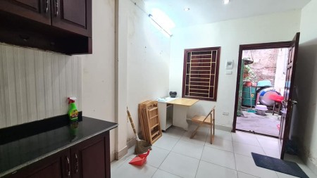 Nhà nguyên căn Mai Hắc Đế 3 bước ra Vincom Bà Triệu 20m2, giá nhỉnh 1 tỷ, sổ chính chủ