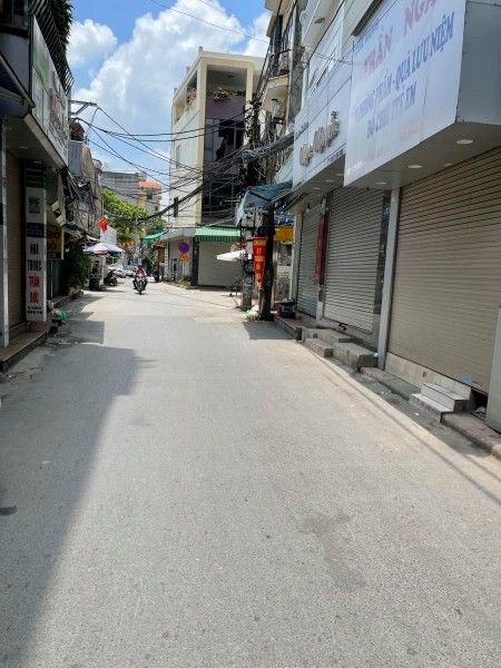 Bán nhà Tập thể đường Giáp Bát diện tích sổ 33m2 giá bán 1,1 tỷ, lh 0914682909