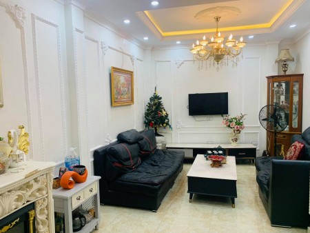 Bấn nhà Tôn Đức Thắng, ngõ ô tô cực thoáng, dt 30m2, 5 tầng, giá bán 2.7 tỷ