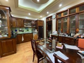 Bán nhà nguyên căn Chùa Láng, lô góc ô tô đỗ cửa, diện tích 60m2, giá 5.4 tỷ