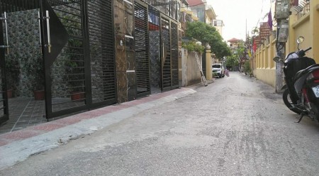 Bán nhà Bồ Đề, Ô tô tránh, Kinh doanh nhỏ, ngõ thông, dt 40m2, giá 6.2 tỷ