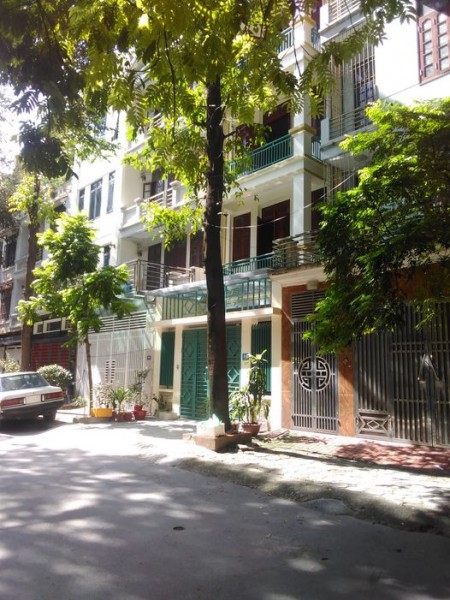 Bán nhà liền kề khu đô thị Văn Khê Hà Đông, dt 85m2, 5 tầng, dưới chân chung cư, giá 8.xx tỷ