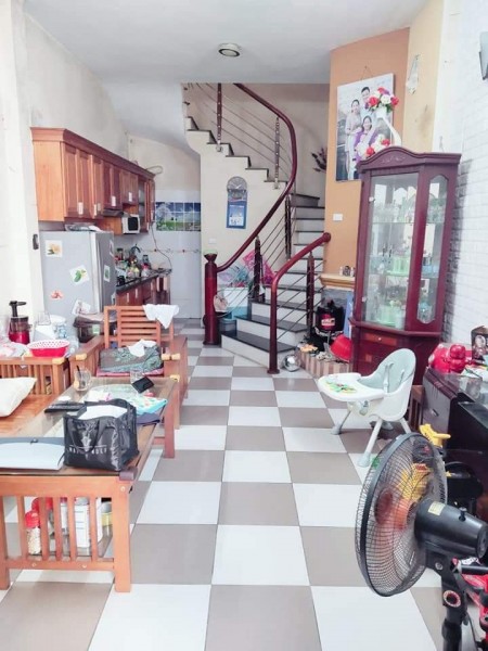 Giá cực rẻ, Bán nhà đường mới Tứ Hiệp – Thanh Trì, dt 56m2, 4 tầng mặt 4.6m chỉ 3.25 Tỷ.