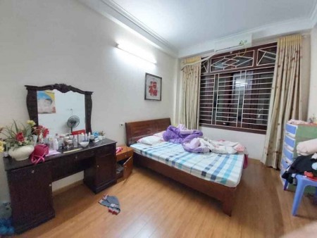 Bán nhà ngõ chùa Liên Phái Bạch Mai, ngõ ô tô tránh, dt 38m2, 4 tầng, giá 4 tỷ, lhcc