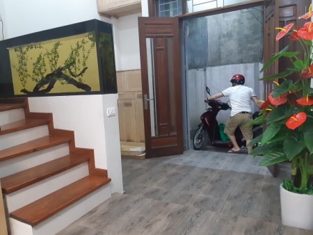 Cần bán 1 căn duy nhất, sổ đỏ rất đẹp, ô tô tránh trước nhà 10m, 4 tầng, mt 3m giá 1.48 tỷ