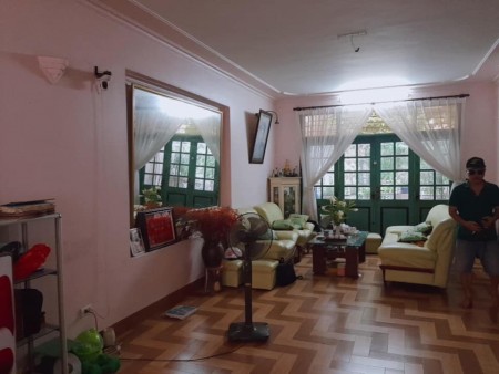 Nhà nguyên căn Đội Cẩn đẹp 5 tầng đúc kiên cố, cách phố 30m, dân trí cao, an sinh đỉnh