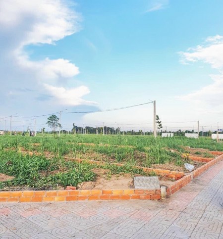 Bán lại nền mái dầm ở giai đoạn đầu giá tốt, vị trí đắc địa, đường lớn, xe tới tận trước mặt đất