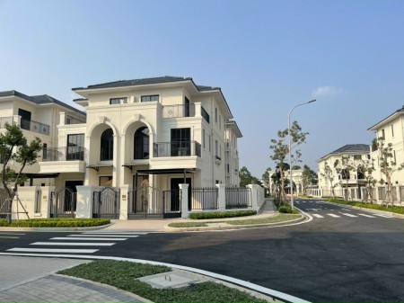 Bán căn song lặp hoa hậu Swanbay 4.2 giá 9 tỷ, view sông, công viên, kênh, liền kề Cluhouse
