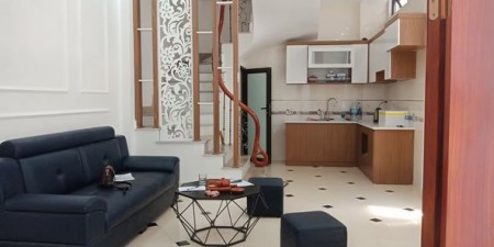 Bán gấp nhà Xã Đàn, dt 39m2, đúc kiên cố 5 tầng, giá 4.3 tỷ. Nhà mới, ở sướng