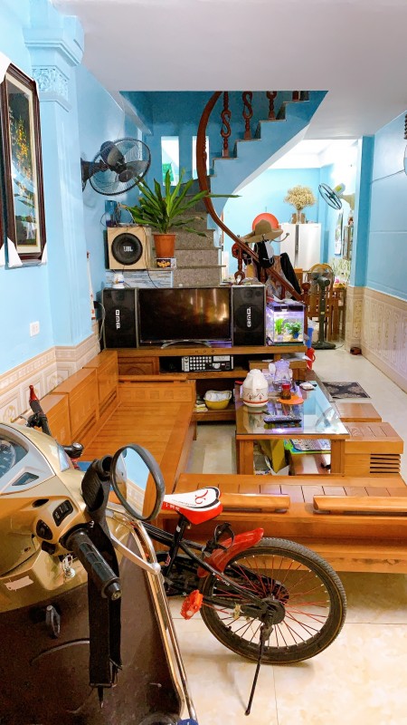 Bán Nhà Gấp! Ngõ 108 Đông Thiên, 38m2, 4PN, Nhà Đẹp, Trước Nhà Hơn 2m, Giá Siêu Rẻ. LH: 0818.968.639
