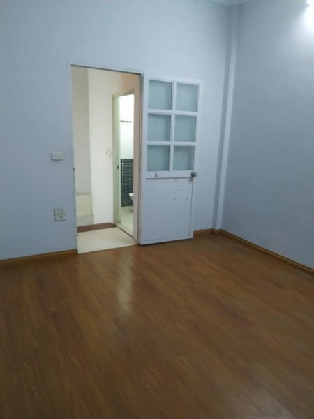 Nhỉnh 2 tỷ có ngay nhà 5 tầng cách mặt phố Trương Định 100m, ngõ thông thoáng, an sinh đỉnh