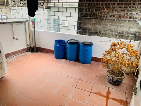 Bán nhà ngõ Phố Nguyễn Đức Cảnh 3 tầng*35m2 giá chỉ 2,56 tỷ Ba bước ra hồ Tam Bạc