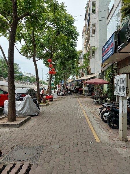 Bán Nhà M.Phố Trần Khát Chân diện tích sử dụng 98m2 mặt tiền 7m giá 25 tỷ 5
