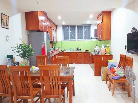 Bán Nhà Hẻm Xe Tải Thành Thái, Quận 10, dt 36m2, 4 lầu đúc, giá bán 5.3 tỷ