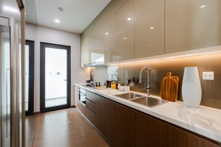 Chính chủ nhượng căn hộ 2PN dự án tầng trung đẹp đã có nội thất cao cấp, lh 0988253038