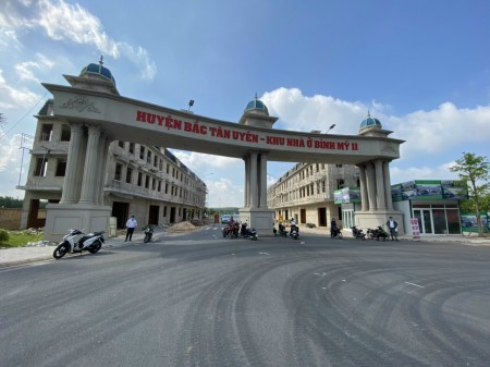 Bán vài lô hàng hot cổng chính VSIP2, Bình Dương, giá bán 650 triệu, lhcc