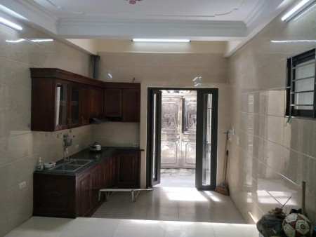 Bán nhà Thịnh Quang diện tích sử dụng 45m2 5 tầng đúc mt 4m giá bán 2 tỷ 6