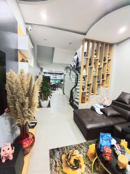 Hiếm bán đất Nguyễn Văn Cừ - Long Biên, ô tô Matiz đỗ cửa, diện tích: 67m2, giá 3.65 tỷ