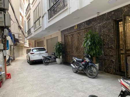 Bán nhà diện tích 111m2, đất trung tâm Đống Đa tặng nhà 4 tầng, 4 pn, giá 6.05 tỷ