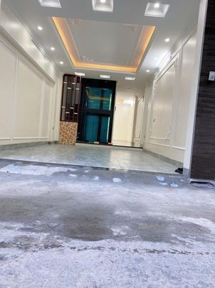 Bán nhà Ngọc Lâm Nguyễn Sơn Nguyễn Văn Cừ, giá rẻ bao thị trường